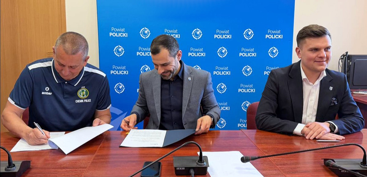 Starosta policki Shivan Fate podpisał umowy z organizacjami pozarządowymi