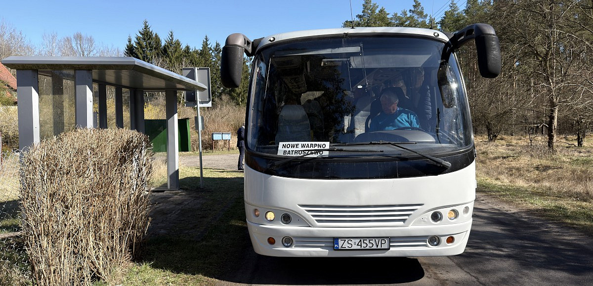 Autobus z Nowego Warpna do Bartoszewa już kursuje