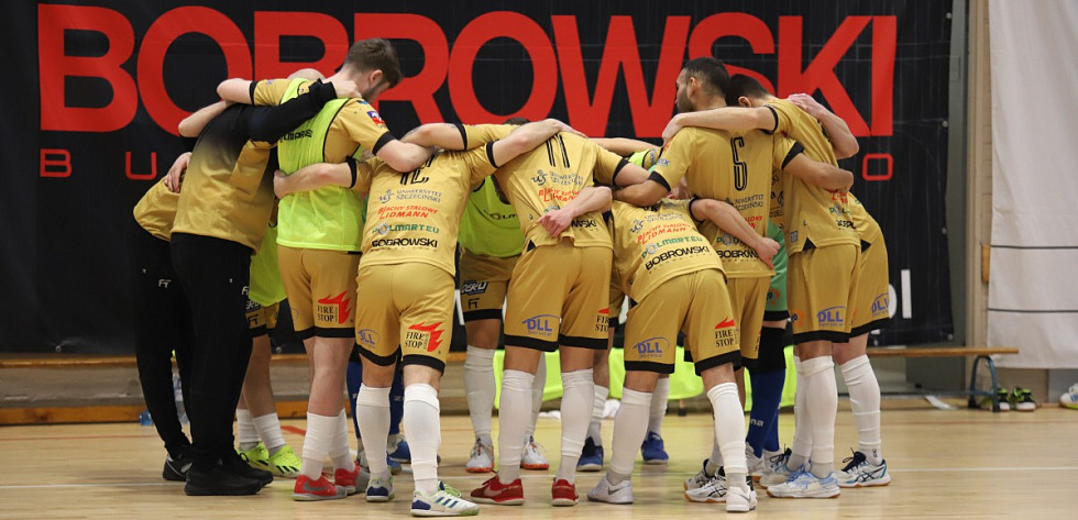 Szczecińscy futsaliści wywalczyli remis w Warszawie