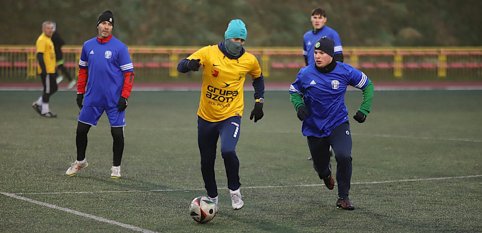 Przy piłce Bartosz Ława były zawodnik Chemika Police