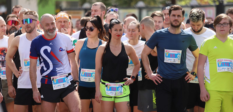 Uczestnicy 7. Biegu Korczaka na linii startu