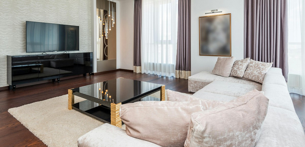 Jak wybrać stolik do salonu?