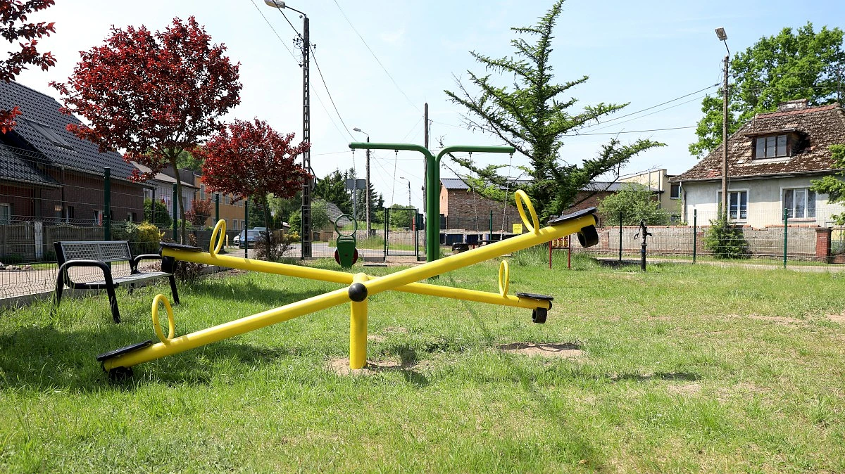 Zmodernizowany plac zabaw w Tatyni