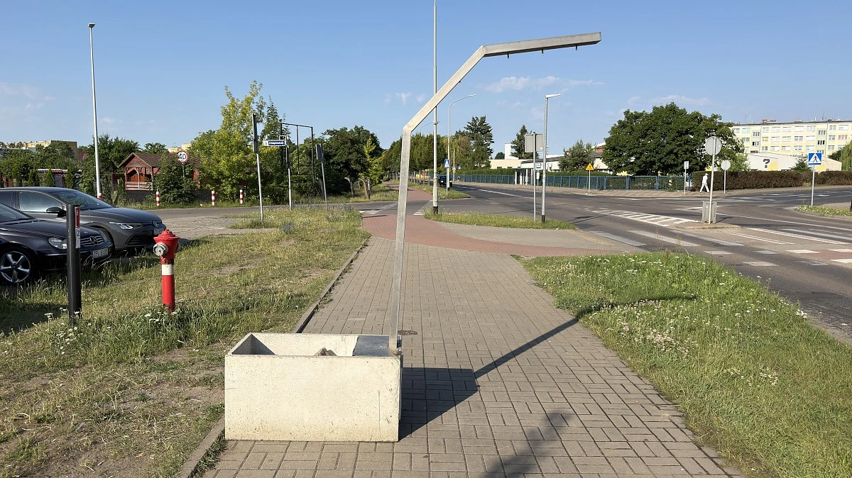 W Policach na czas upałów ustawione zostały zraszacze