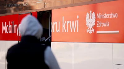 Ambulansowy pobór krwi podczas Pikniku Organizacji Pozarządowych w Policach