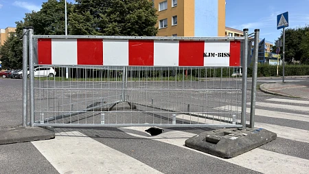 Zapadła się nawierzchnia na ul. 26 Kwietnia w Policach