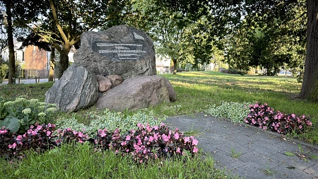 Obelisk poświęcony pamięci mieszkańców Mścięcina i dawnego Messenthin