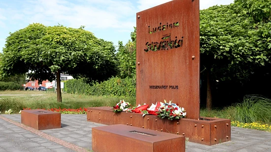 Pomnik Ludziom Solidarności w Policach