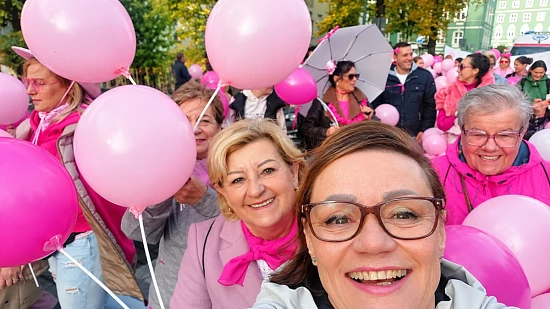 Stowarzyszenie Polickie Amazonki podczas XVII Marszu Różowej Wstążki w Szczecinie