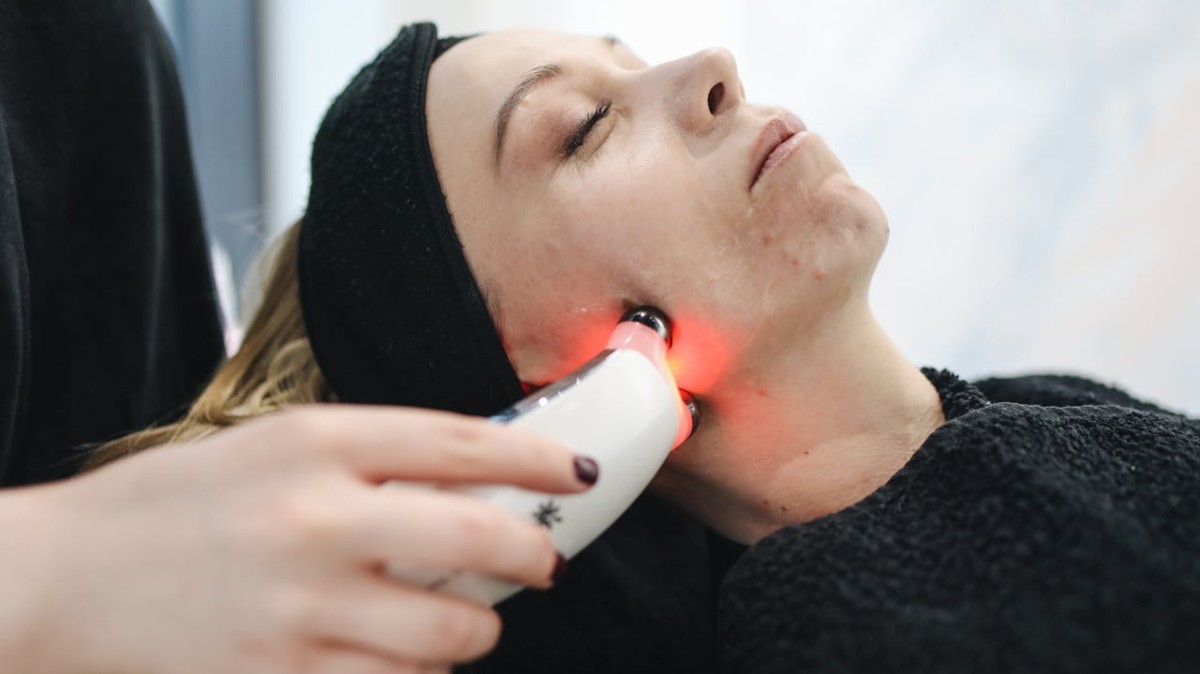 Jak działa laser pikosekundowy?