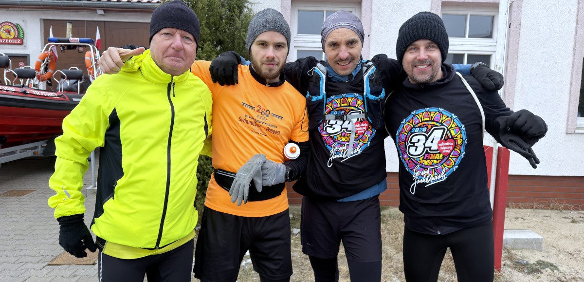 Jacek, Marcin, Marcin, Artur pobiegli wspólnie 25 kilometrów z Trzebieży do Polic