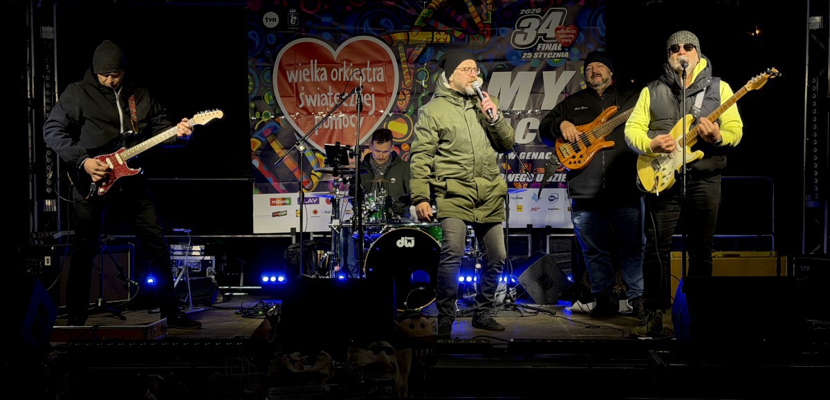 Na scenie WOŚP w Gminie Dobra wystąpił m.in. zespół RockOvers