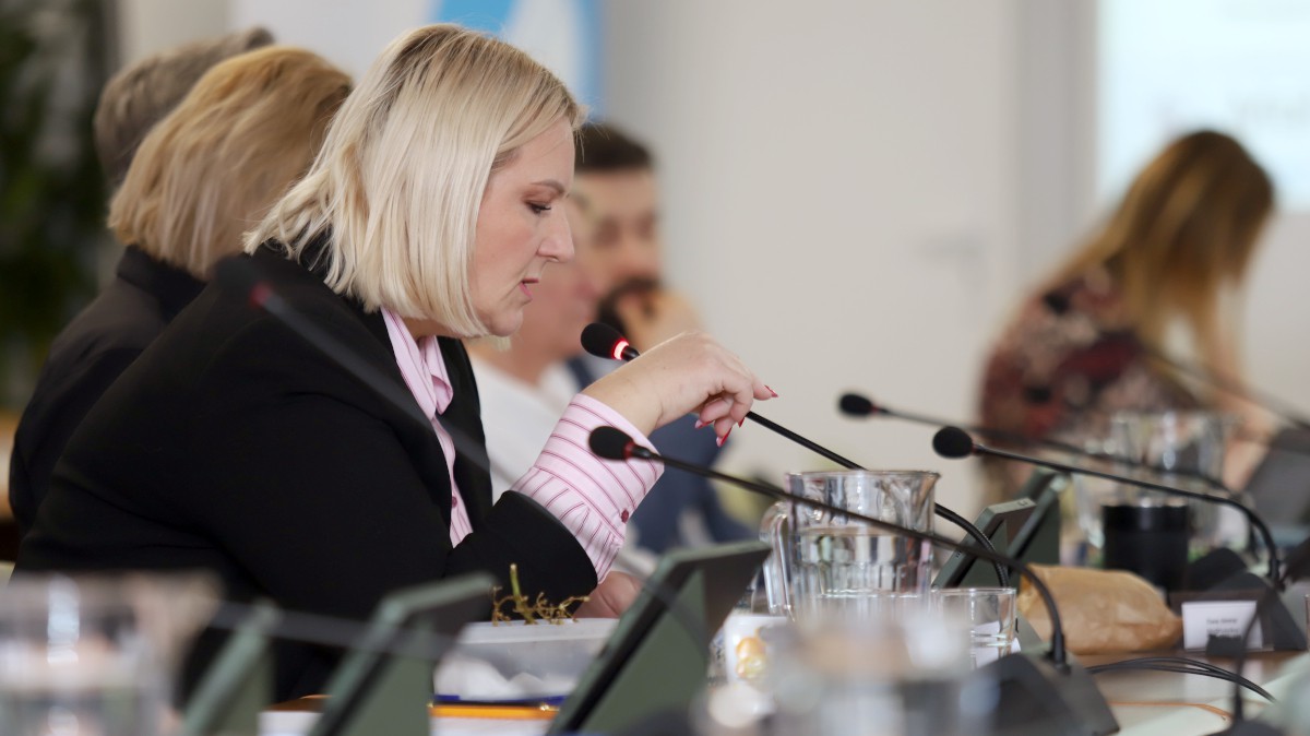 Radni Rady Miejskiej w Policach za przyjęciem programu wychodzenia z bezdomności