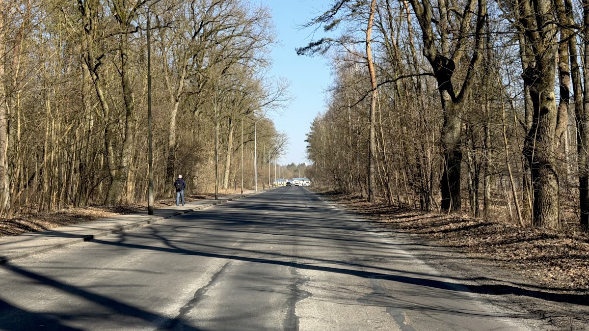 Remont nie wytrzymał próby czasu. Po zimie znów łatali ul. Piłsudskiego