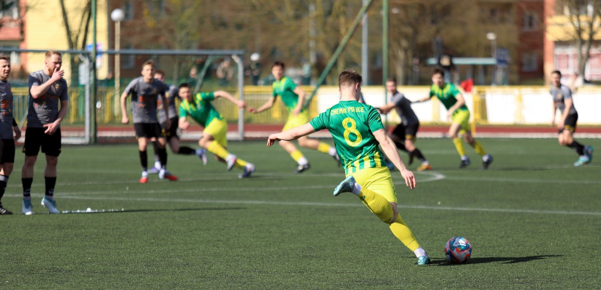 Chemik Police podejmować będzie Białych Sądów 